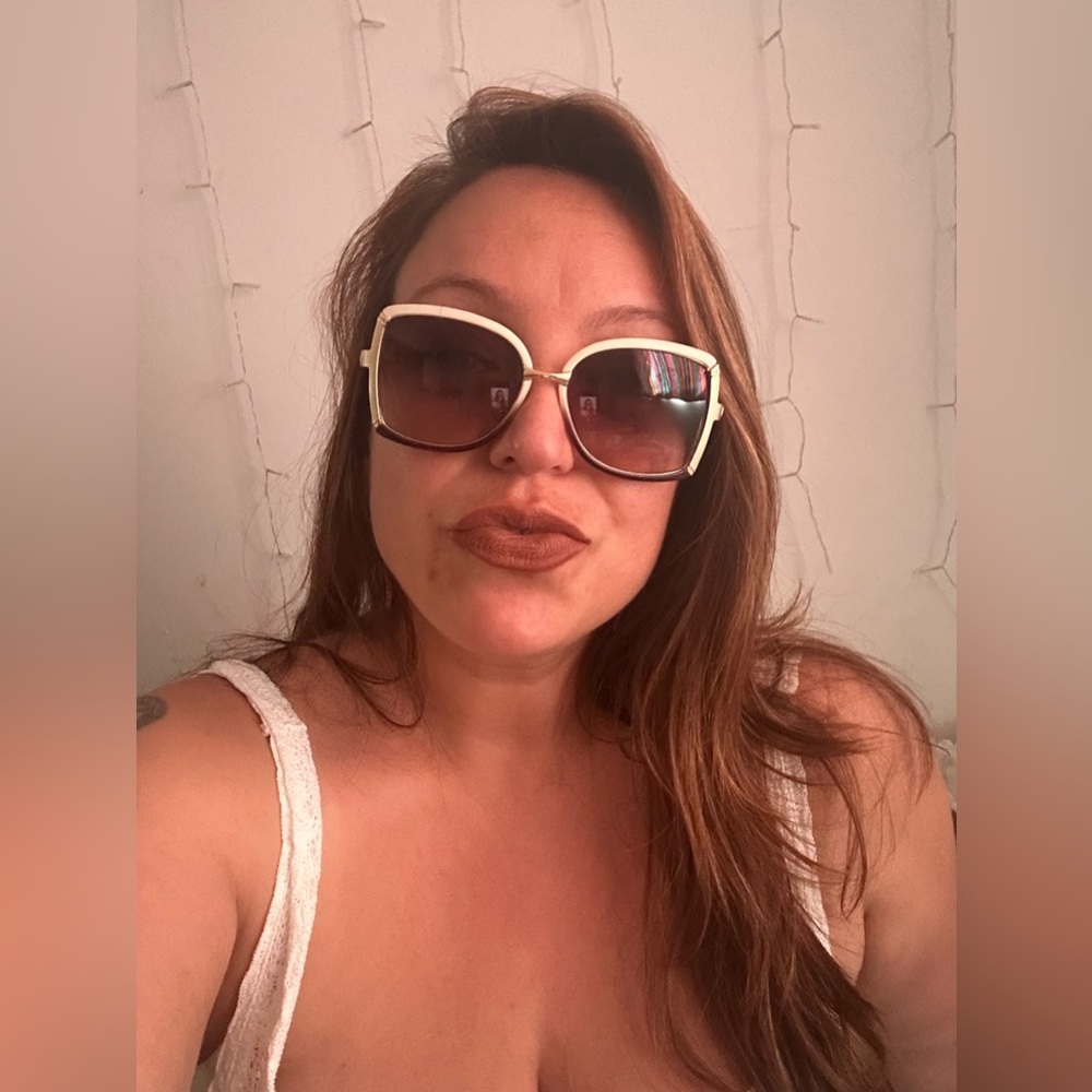 Gucci Women's Brown Cream Gold Oversized Sunglasses - Picture 10 of 11